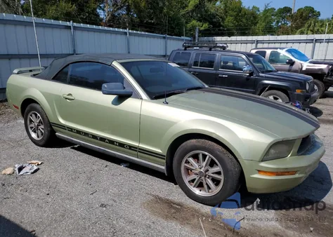 2005 Ford Mustang из США, поврежденный, VIN 1ZVFT84N255192793